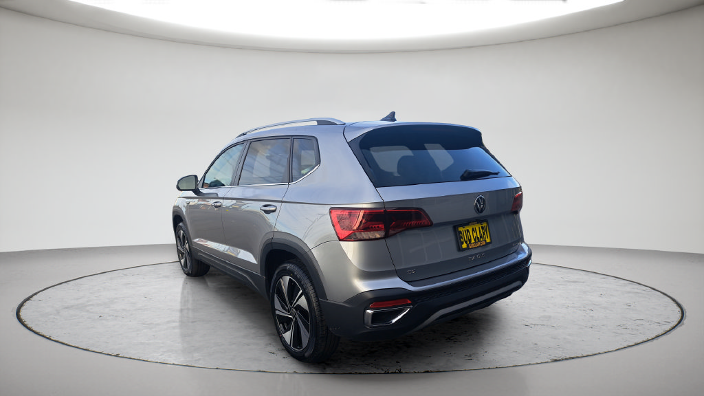 Used 2023 Volkswagen Taos SE AWD/4WD image 7