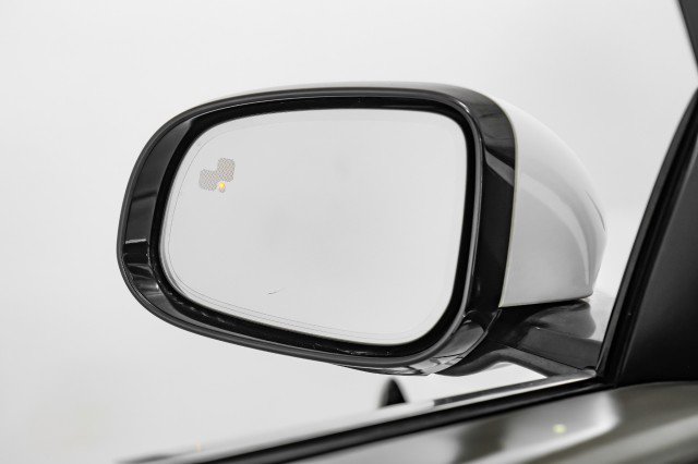 Used 2012 Jaguar XJ L image 40