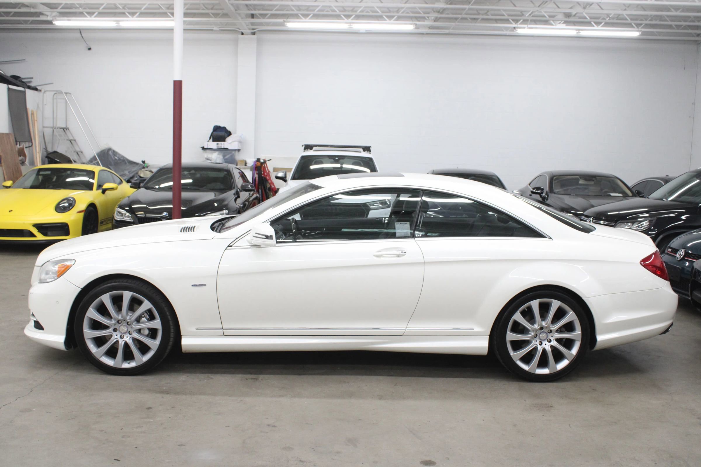 Used 2012 Mercedes-Benz CL 550 4MATIC image 3