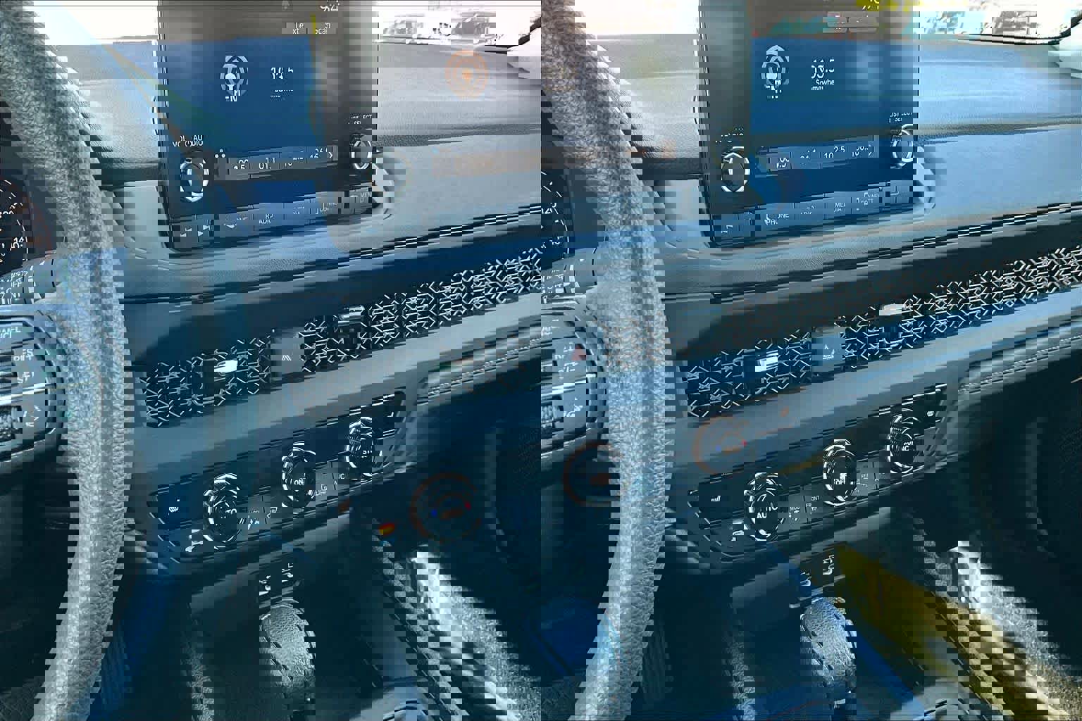 Used 2023 Honda Accord EX image 6