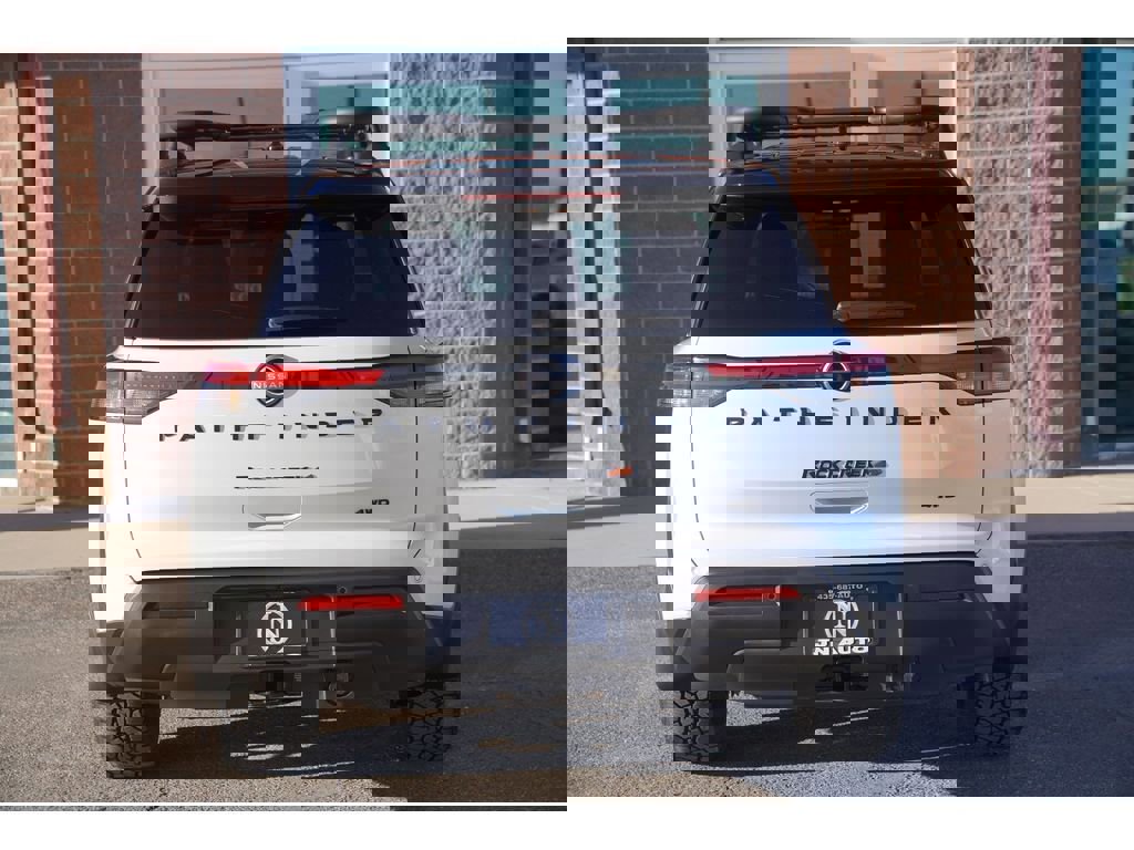 Used 2025 Nissan Pathfinder Rock Creek image 7