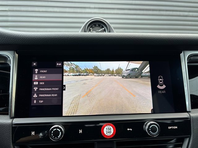 Certified 2025 Porsche Macan image 20