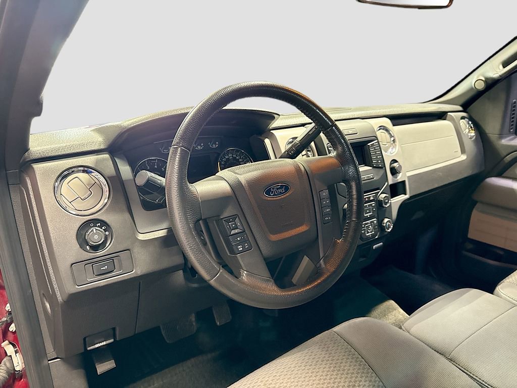 Used 2014 Ford F150 XLT w/ Equipment Group 302A Luxury AWD/4WD image 9