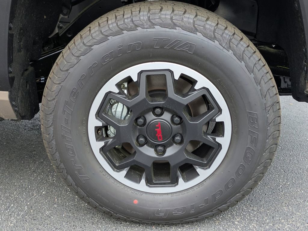 Used 2026 Toyota Tacoma TRD Off-Road w/ TRD Off Road Upgrade Package AWD/4WD image 12