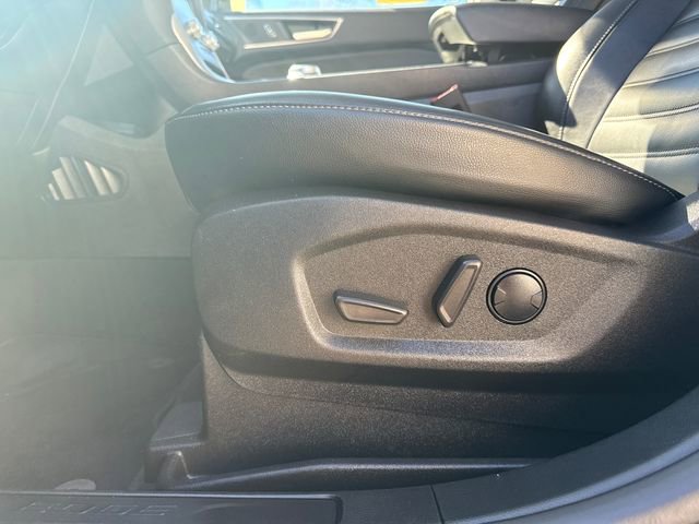 Used 2022 Ford Edge SEL w/ Convenience Package image 39
