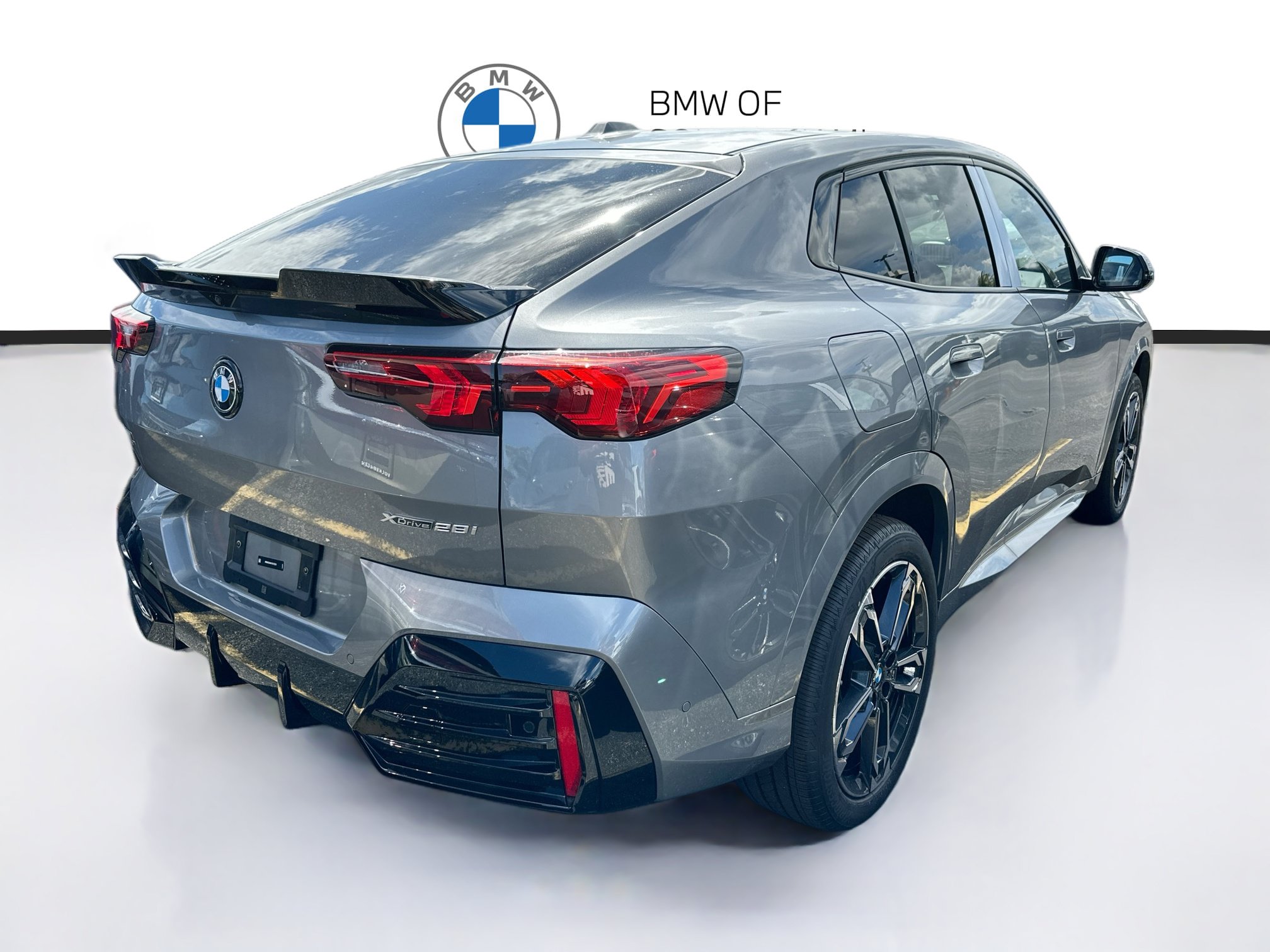New 2026 BMW X2 xDrive28i w/ Technology Package AWD/4WD image 5