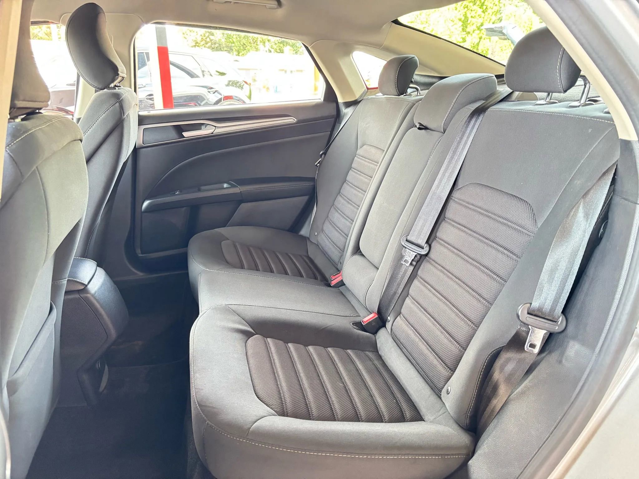 Used 2018 Ford Fusion SE image 21