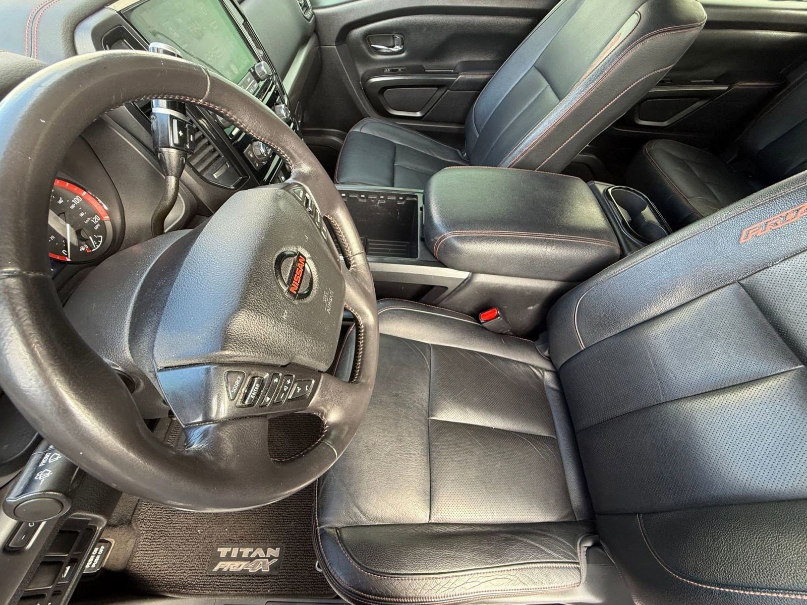 Used 2021 Nissan Titan PRO-4X w/ Pro-4x Convenience Package image 5
