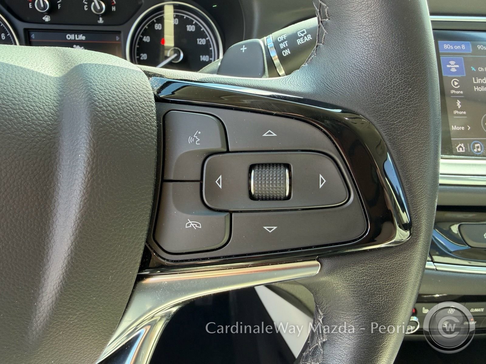 Used 2024 Buick Enclave Essence w/ Technology Package FWD image 25