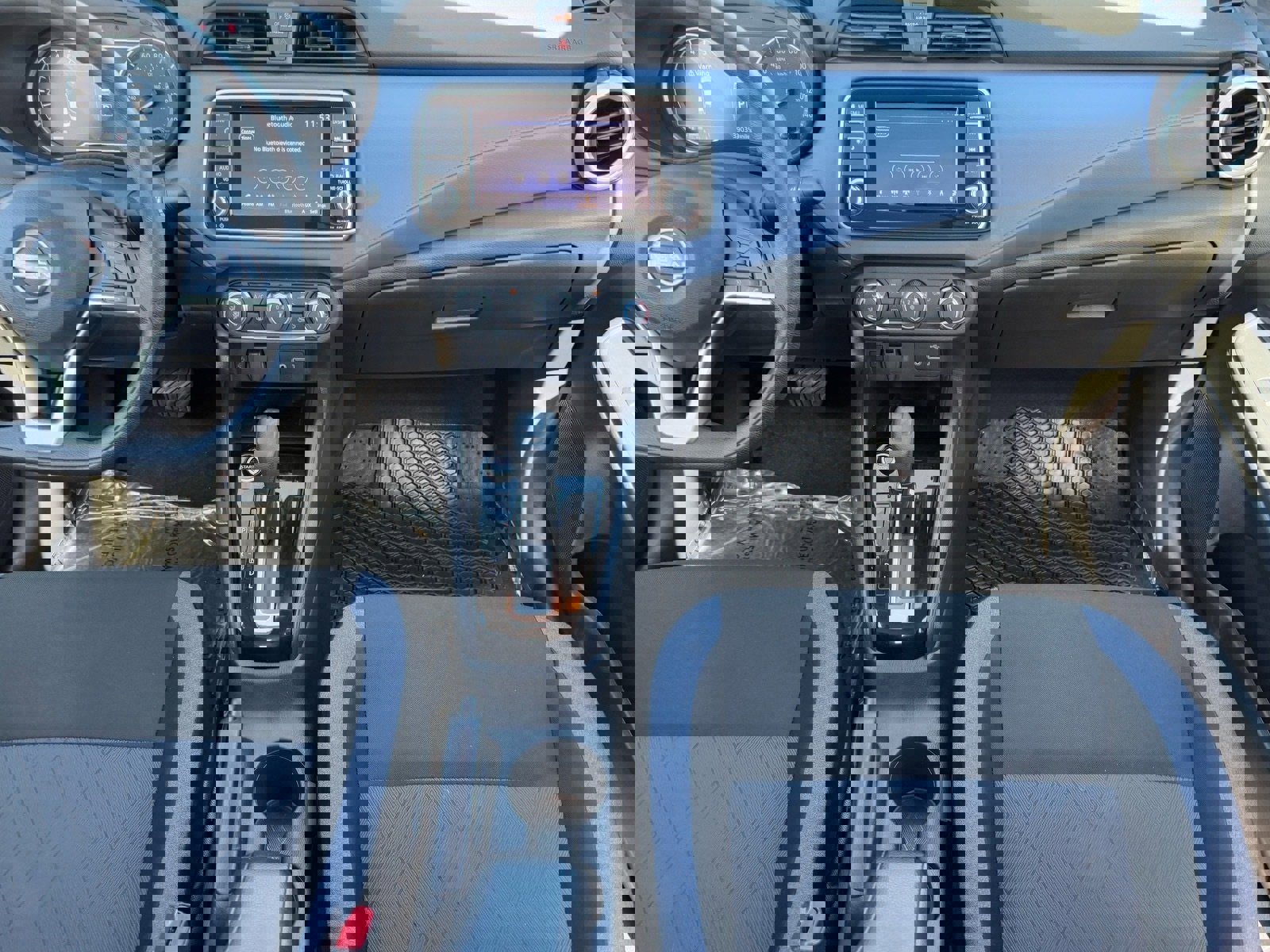 Used 2025 Nissan Versa SV image 14