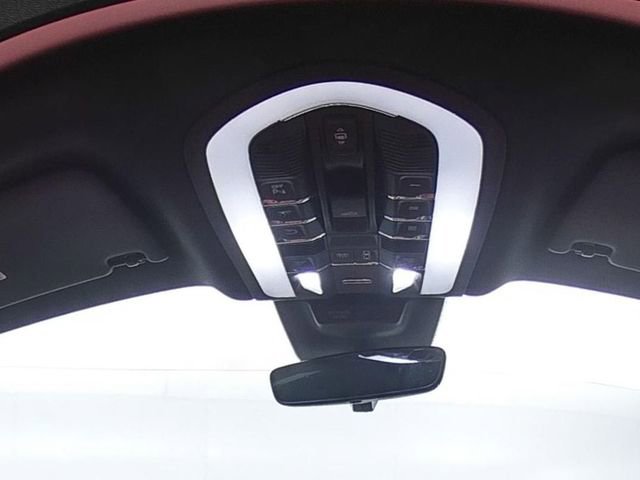 Used 2020 Porsche Macan S AWD/4WD image 27