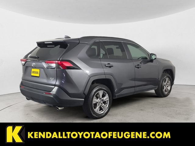 Used 2024 Toyota RAV4 XLE AWD/4WD image 5