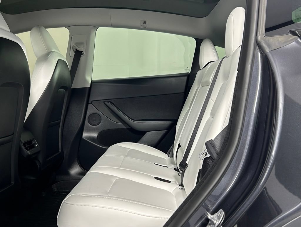 Used 2024 Tesla Model Y 2WD image 15