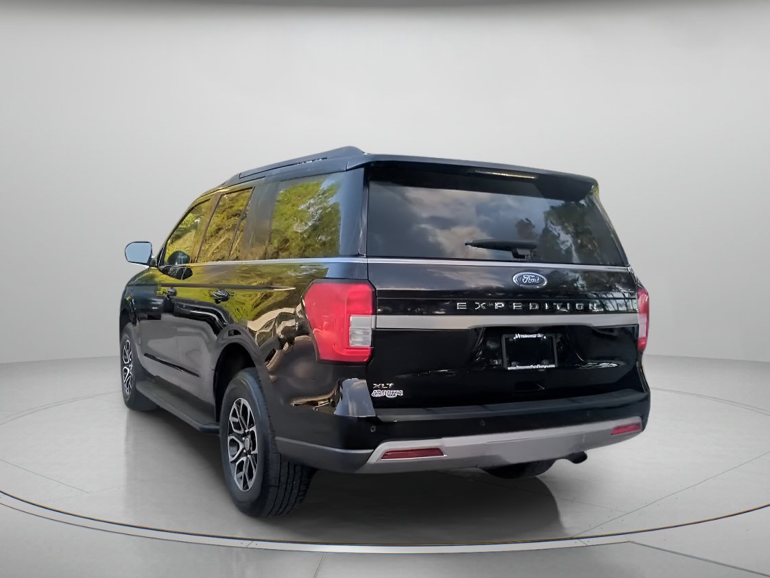 Certified 2024 Ford Expedition XLT RWD image 23