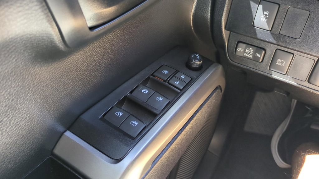 Used 2022 Toyota Tacoma SR5 w/ Technology Package image 20