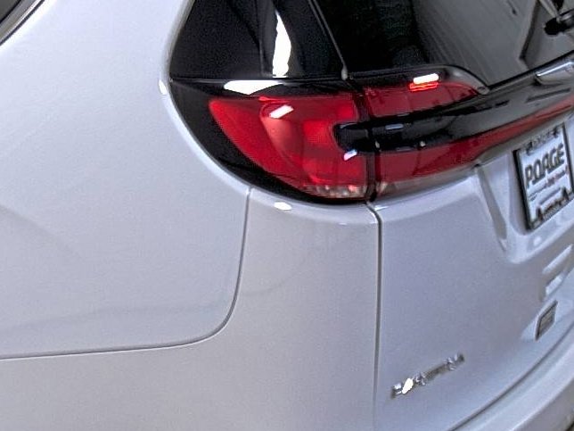Used 2024 Chrysler Pacifica Select image 10