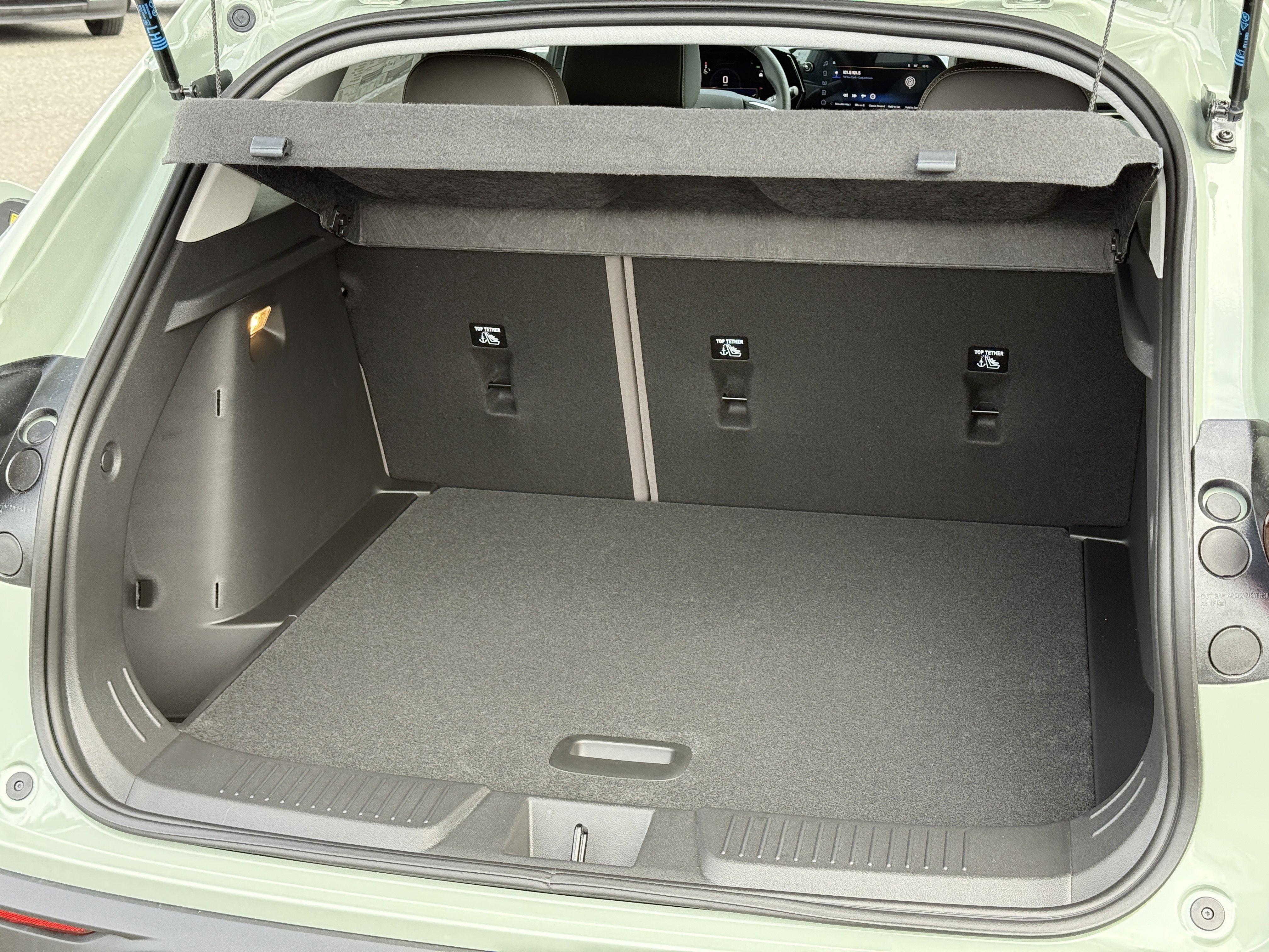 New 2026 Chevrolet Trax ACTIV w/ Sunroof Package FWD image 31