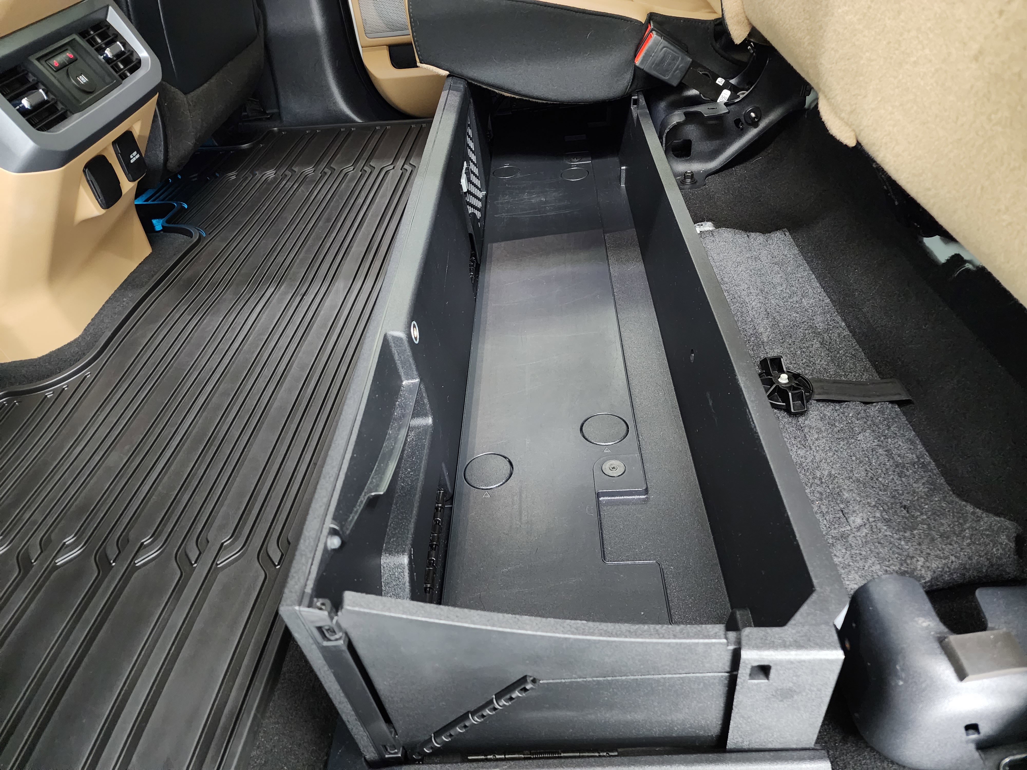 Used 2024 Ford F250 Lariat w/ Lariat Ultimate Package image 43