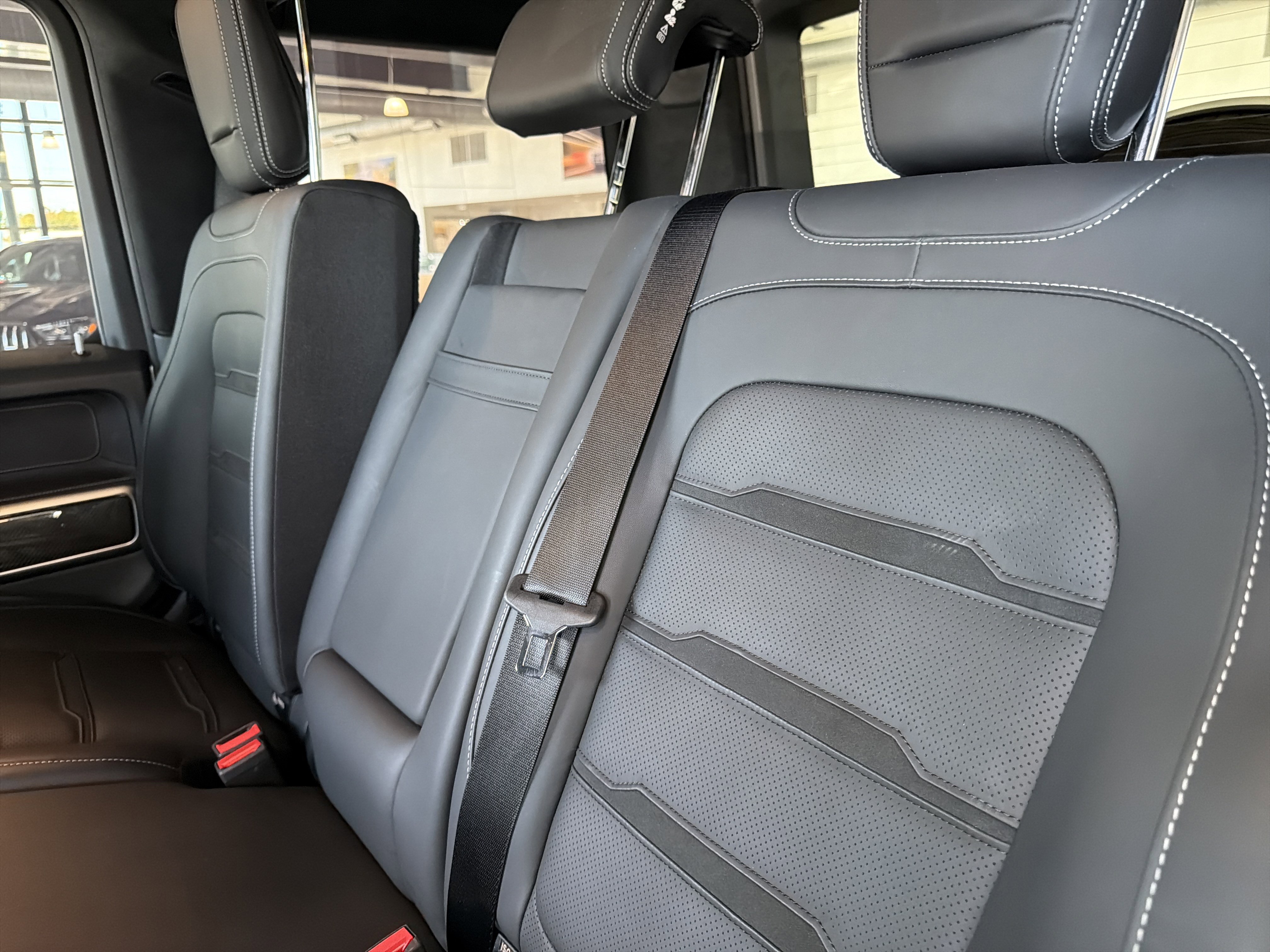 Certified 2024 Mercedes-Benz G 63 AMG 4MATIC image 33