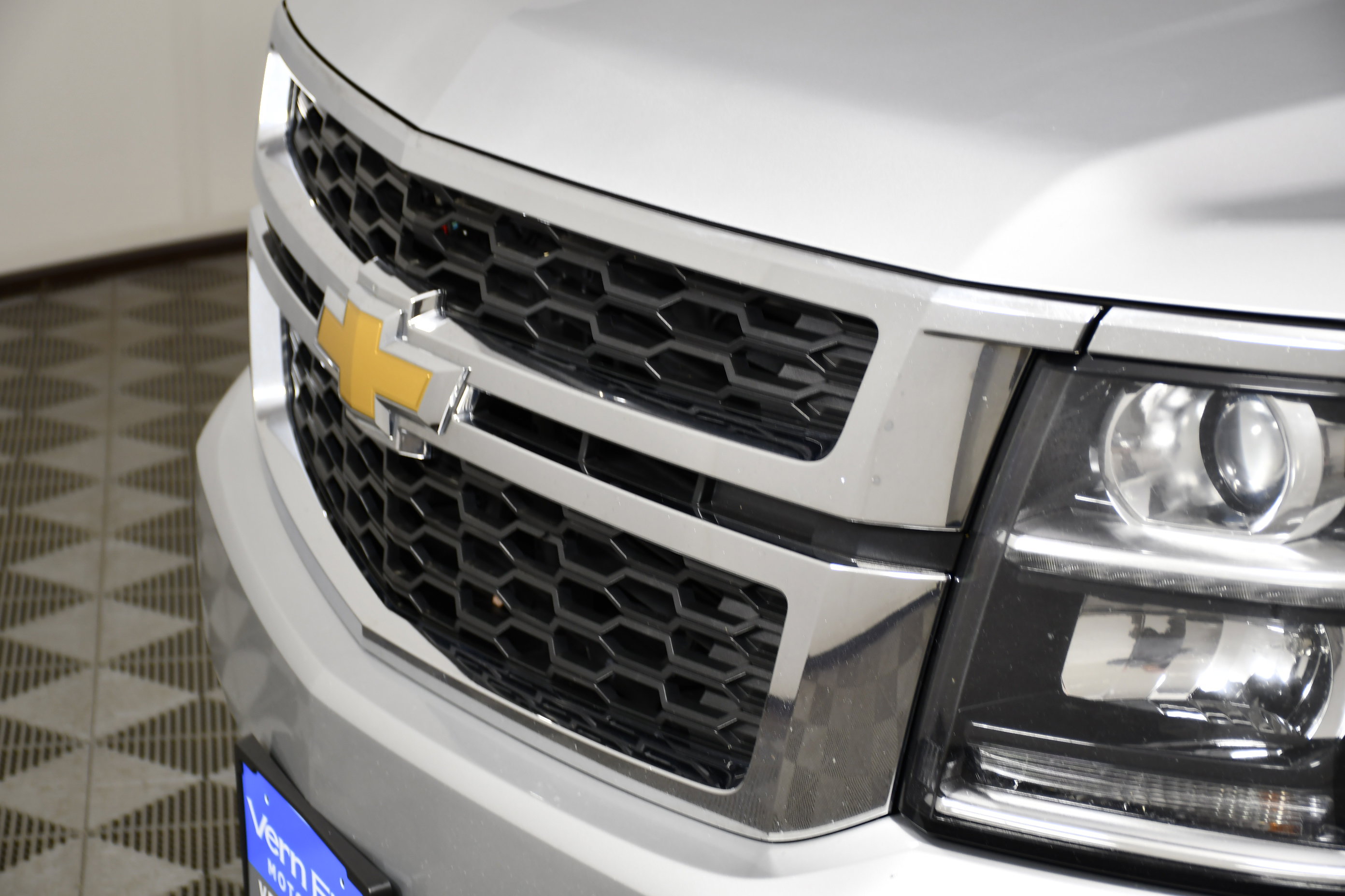 Used 2018 Chevrolet Tahoe LS AWD/4WD image 11