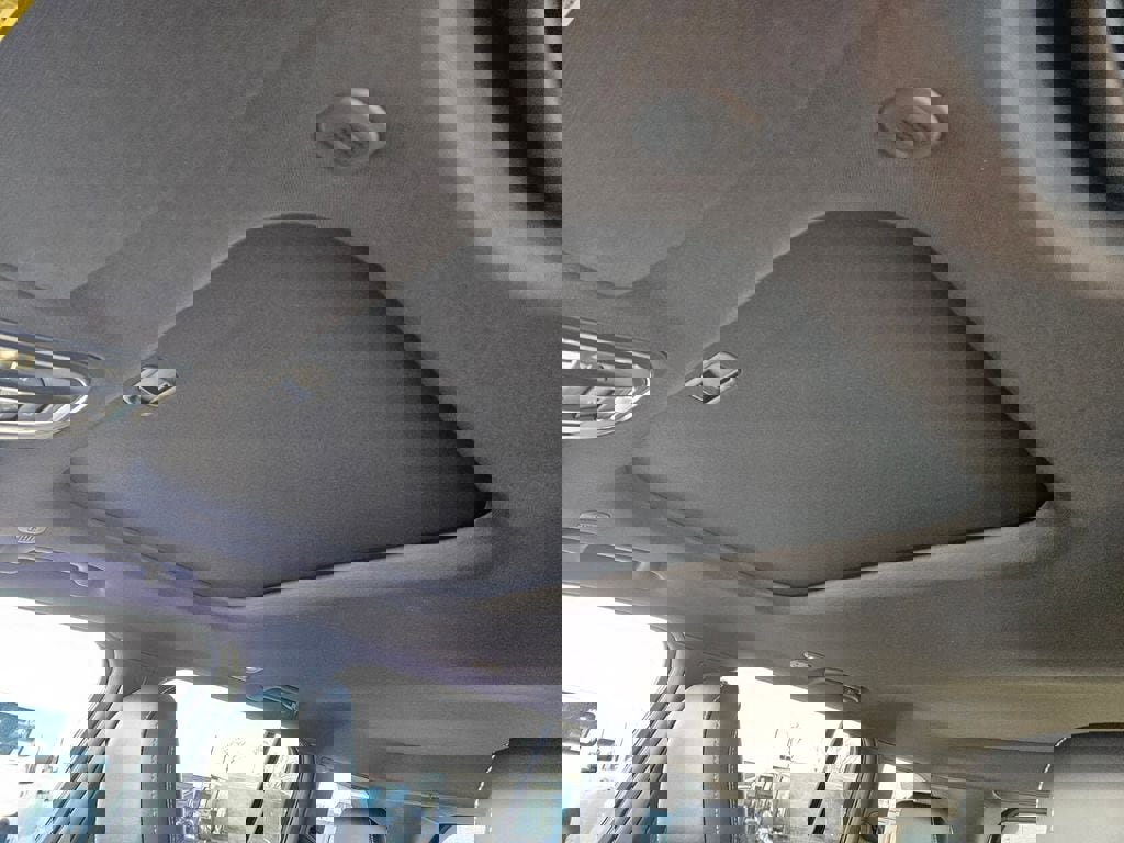 New 2025 Jeep Grand Cherokee Altitude image 16