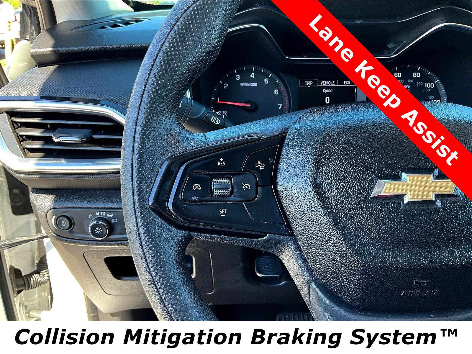 Used 2023 Chevrolet TrailBlazer LT w/ Convenience Package FWD image 11