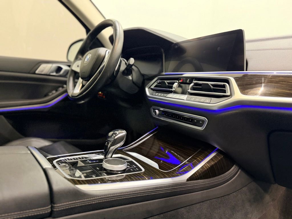 Used 2020 BMW X7 xDrive40i w/ Cold Weather Package AWD/4WD image 17