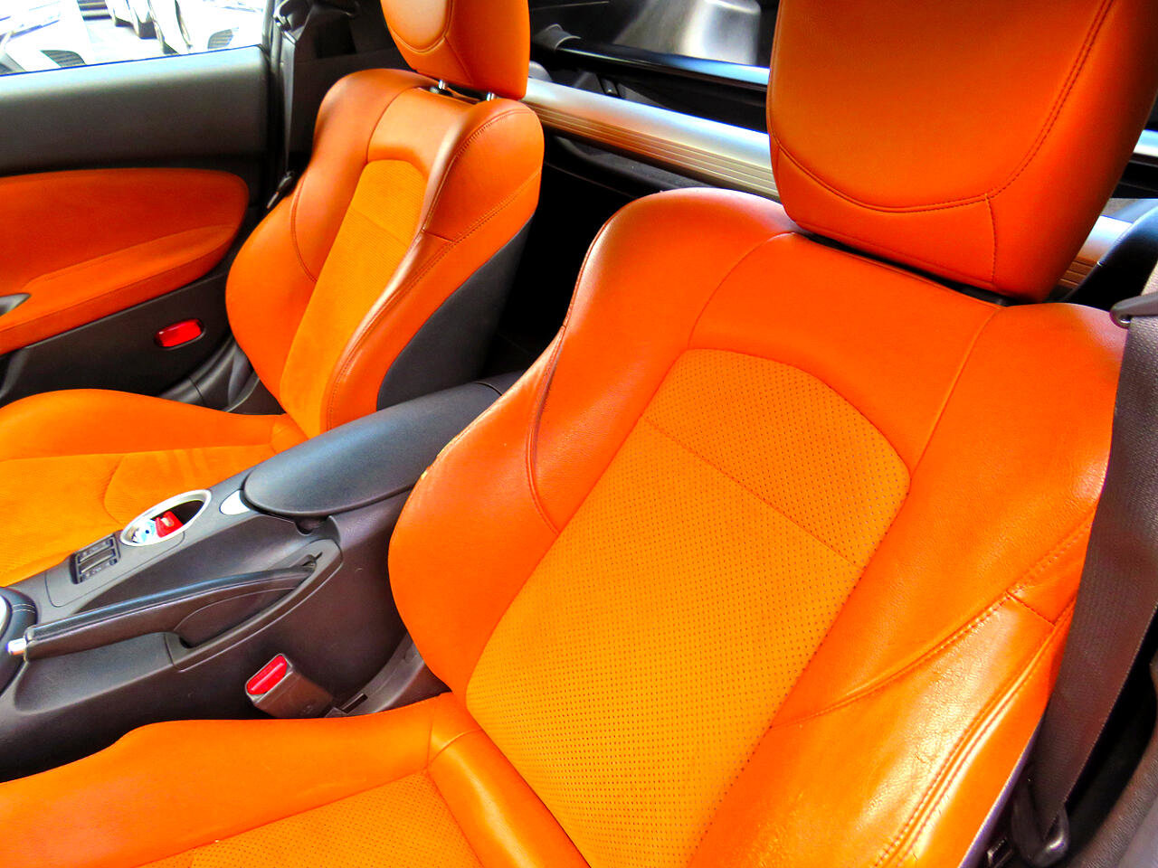 Used 2016 Nissan 370Z Touring image 14