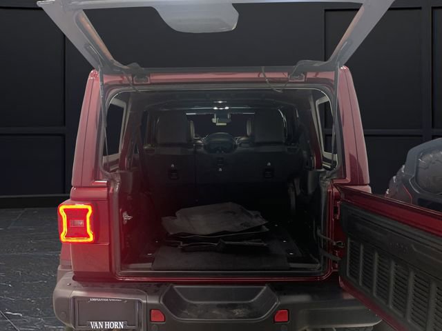 Used 2021 Jeep Wrangler Unlimited Rubicon w/ Trailer Tow Package AWD/4WD image 15