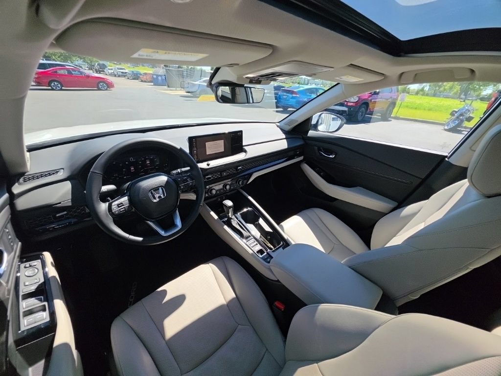 Used 2024 Honda Accord Touring image 28