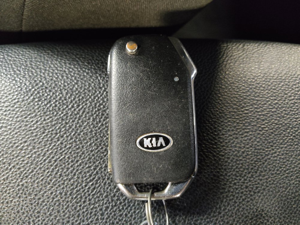 Used 2020 Kia Forte LXS FWD image 32