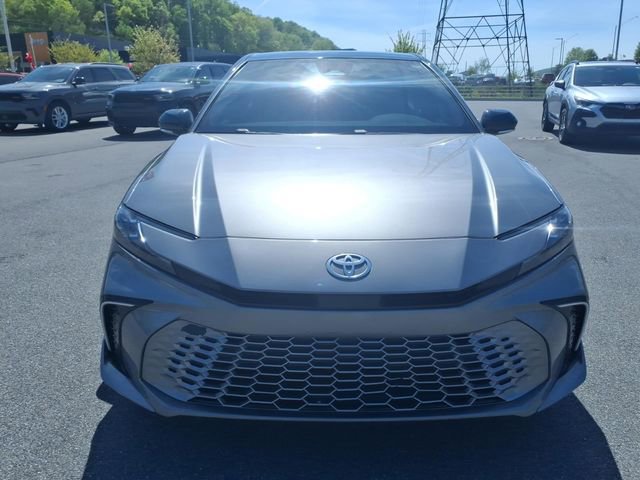 Used 2025 Toyota Camry XSE FWD image 4