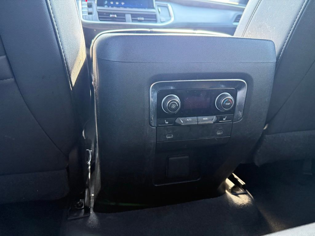 Used 2022 Chevrolet Tahoe LT w/ Luxury Package image 26