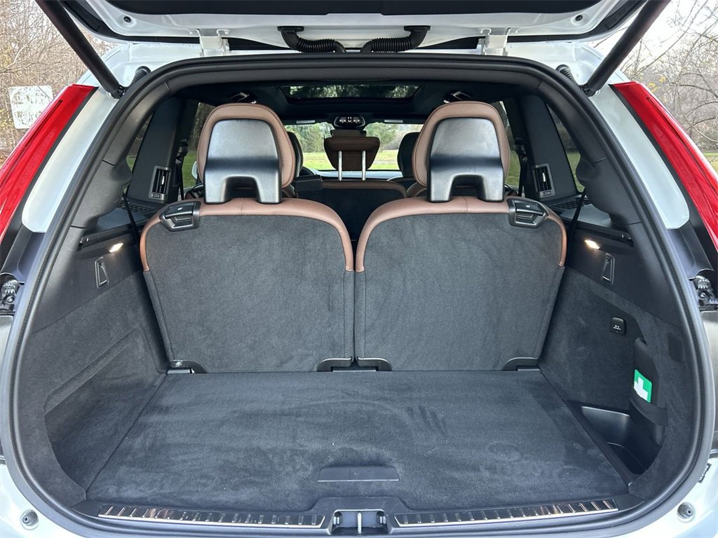 Certified 2024 Volvo XC90 B5 Plus w/ Protection Package Premier image 28
