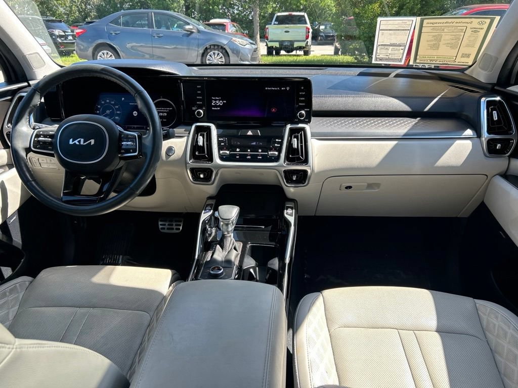 Used 2023 Kia Sorento SX AWD/4WD image 10