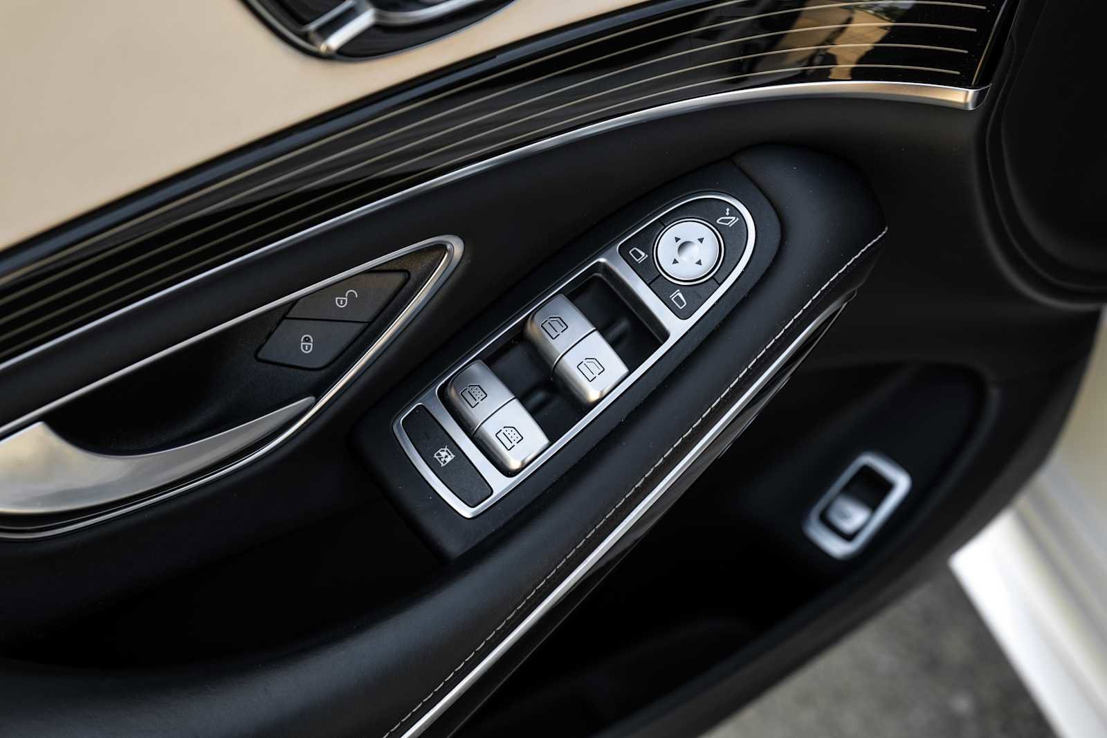 Used 2017 Mercedes-Benz S 550 Sedan image 44