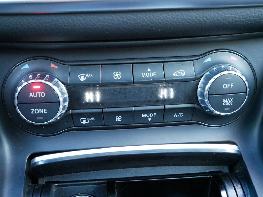 Used 2020 Mercedes-Benz GLA 250 4MATIC image 24