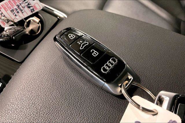Used 2023 Audi Q7 2.0T Premium Plus w/ Premium Plus Package AWD/4WD image 11