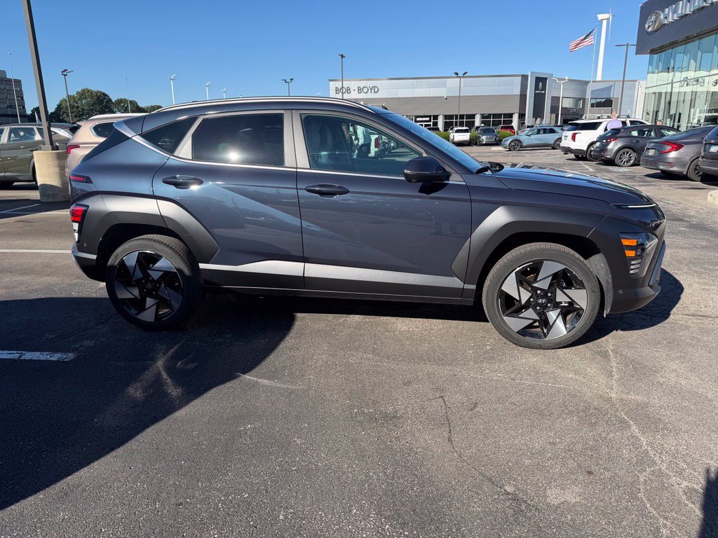 Used 2024 Hyundai Kona Limited AWD/4WD image 3