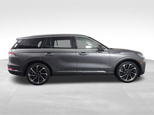 Used 2025 Lincoln Aviator Reserve w/ Equipment Group 201A image 8