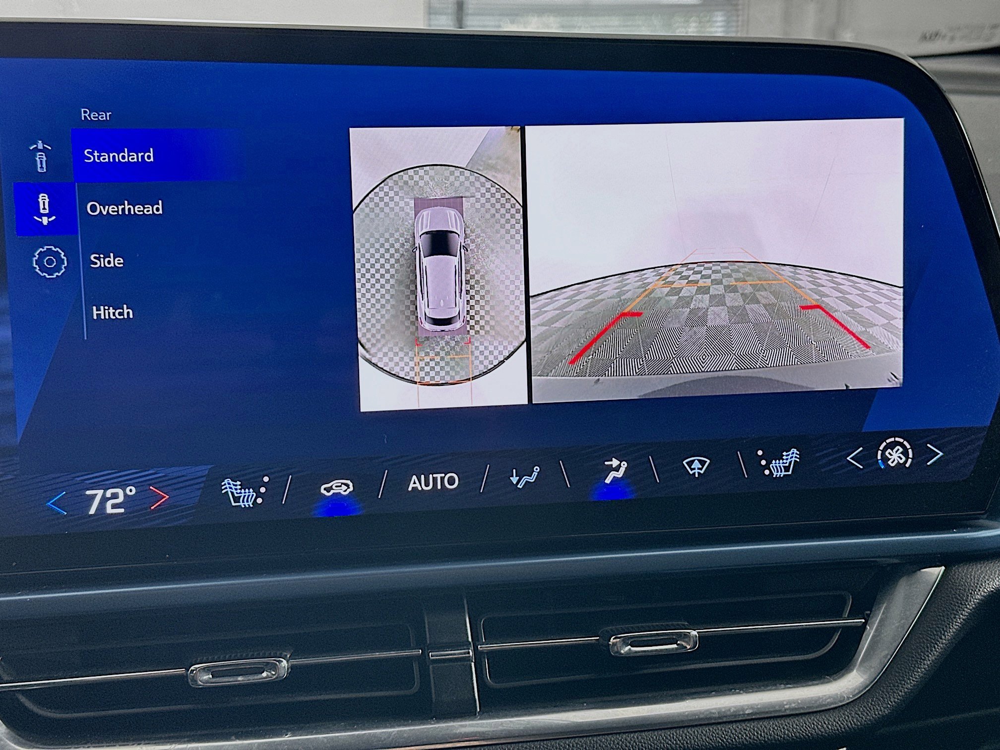 Used 2024 Chevrolet Equinox EV LT AWD/4WD image 23