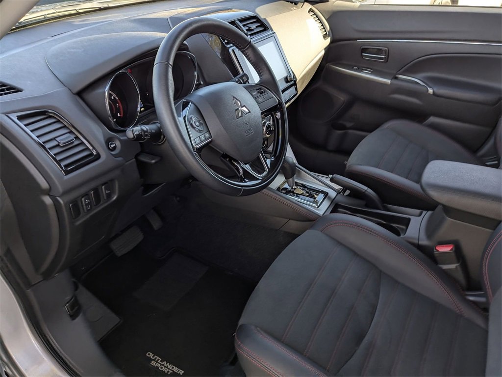 Used 2025 Mitsubishi Outlander Sport SE image 19