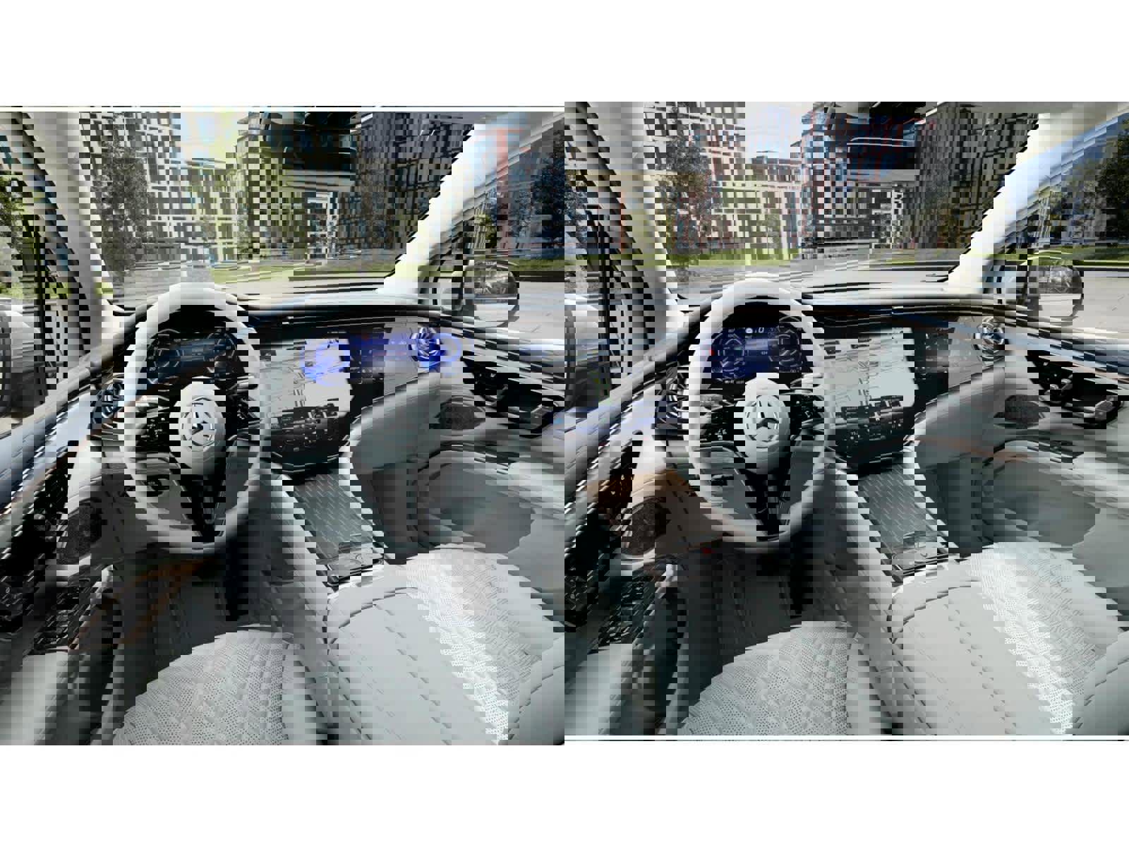 New 2026 Mercedes-Benz EQS 550 4MATIC SUV image 3