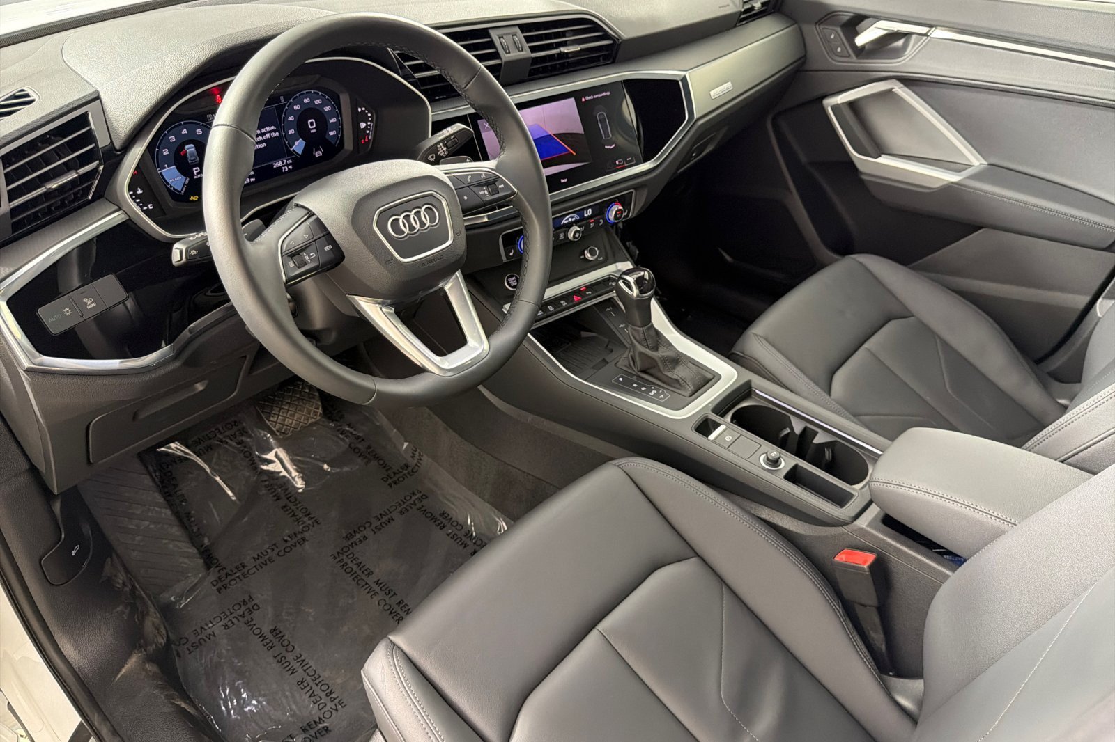 Used 2025 Audi Q3 2.0T Premium w/ Convenience Package AWD/4WD image 9