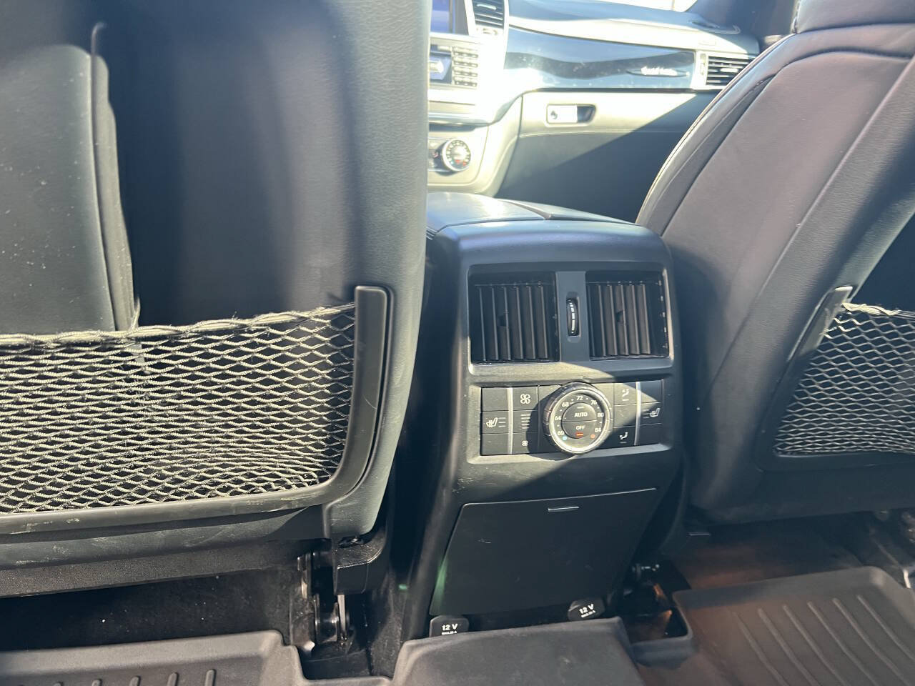 Used 2013 Mercedes-Benz GL 550 4MATIC image 30