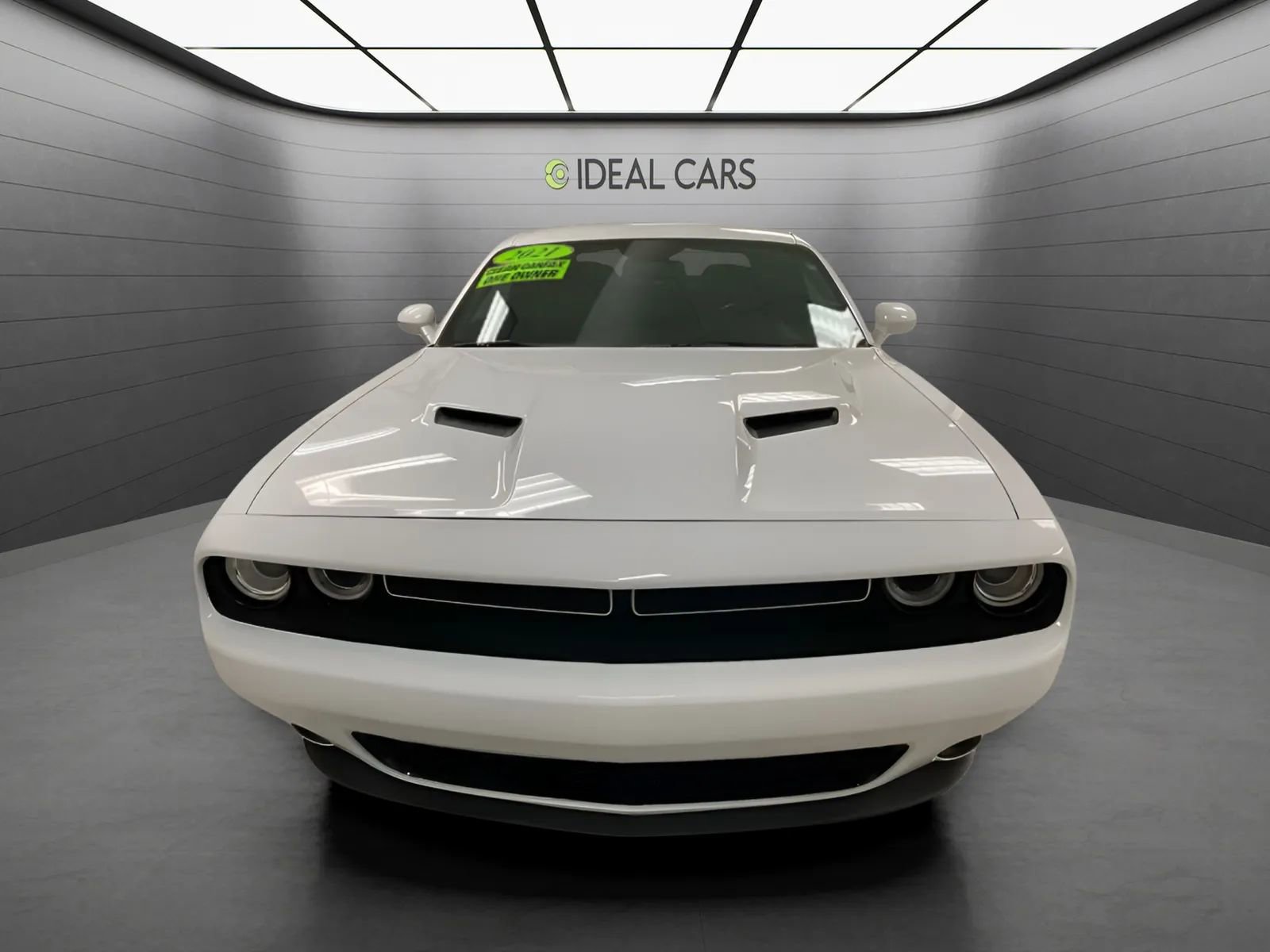 Used 2021 Dodge Challenger SXT RWD image 2