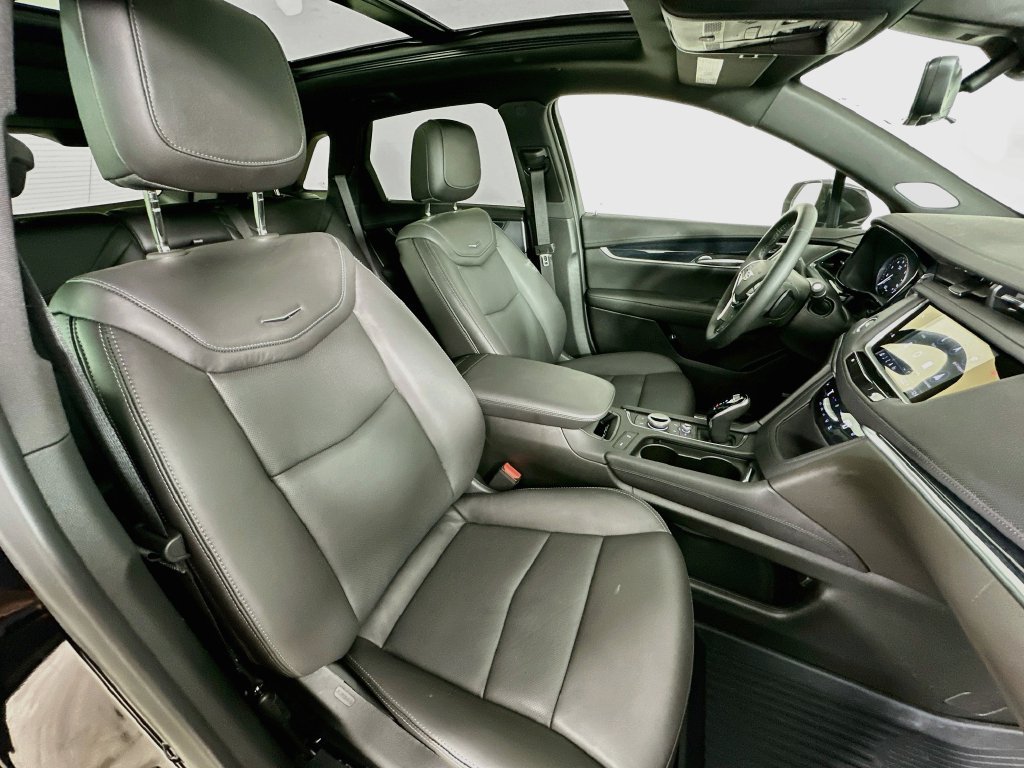 New 2026 Cadillac XT5 Premium Luxury w/ LPO, Floor Liner Package AWD/4WD image 35