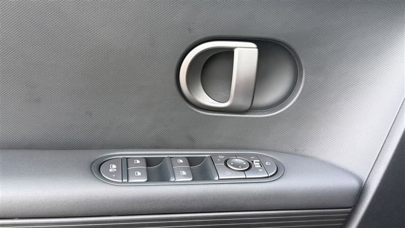Used 2025 Hyundai Ioniq 5 SEL RWD image 14