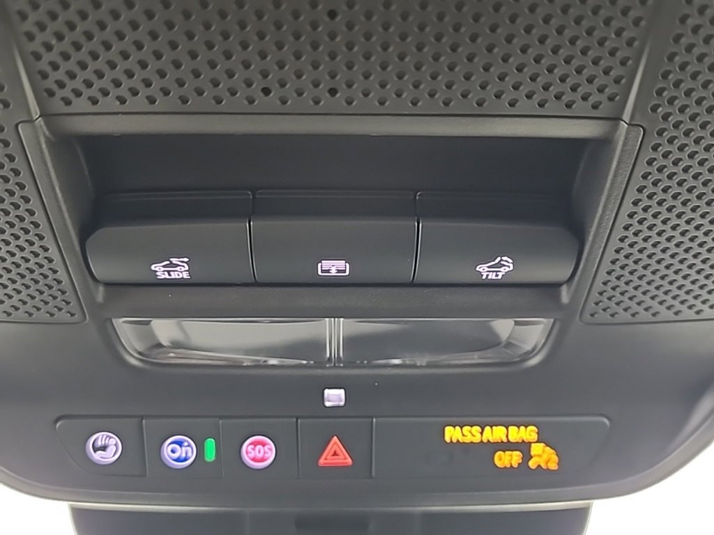 New 2026 Chevrolet Traverse Z71 w/ Driver Confidence Package image 22