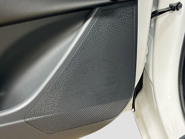 New 2026 Kia Niro LX image 18